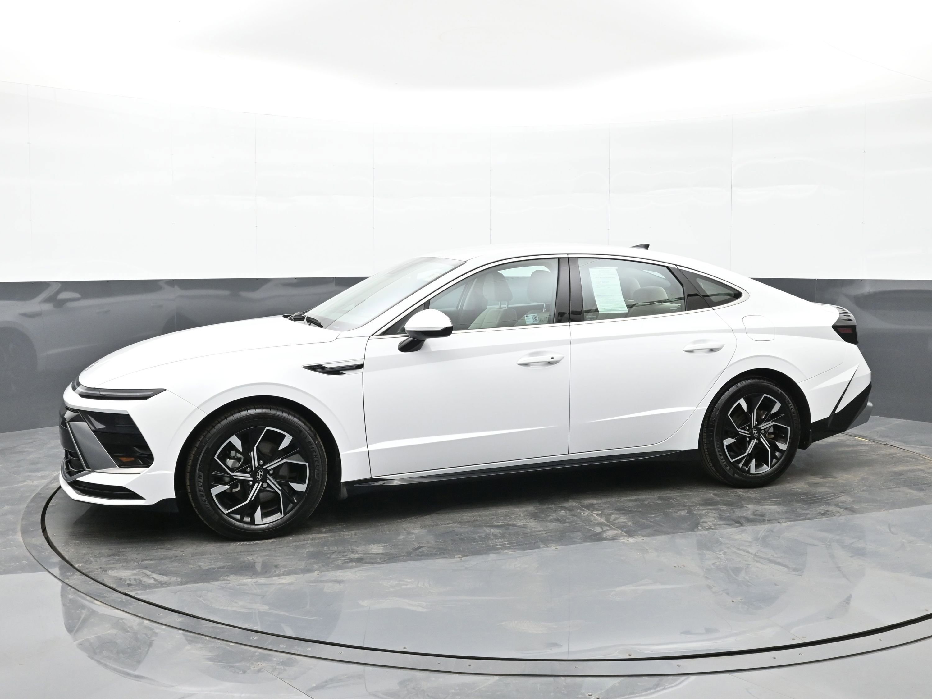 Certified 2025 Hyundai Sonata SEL image 5