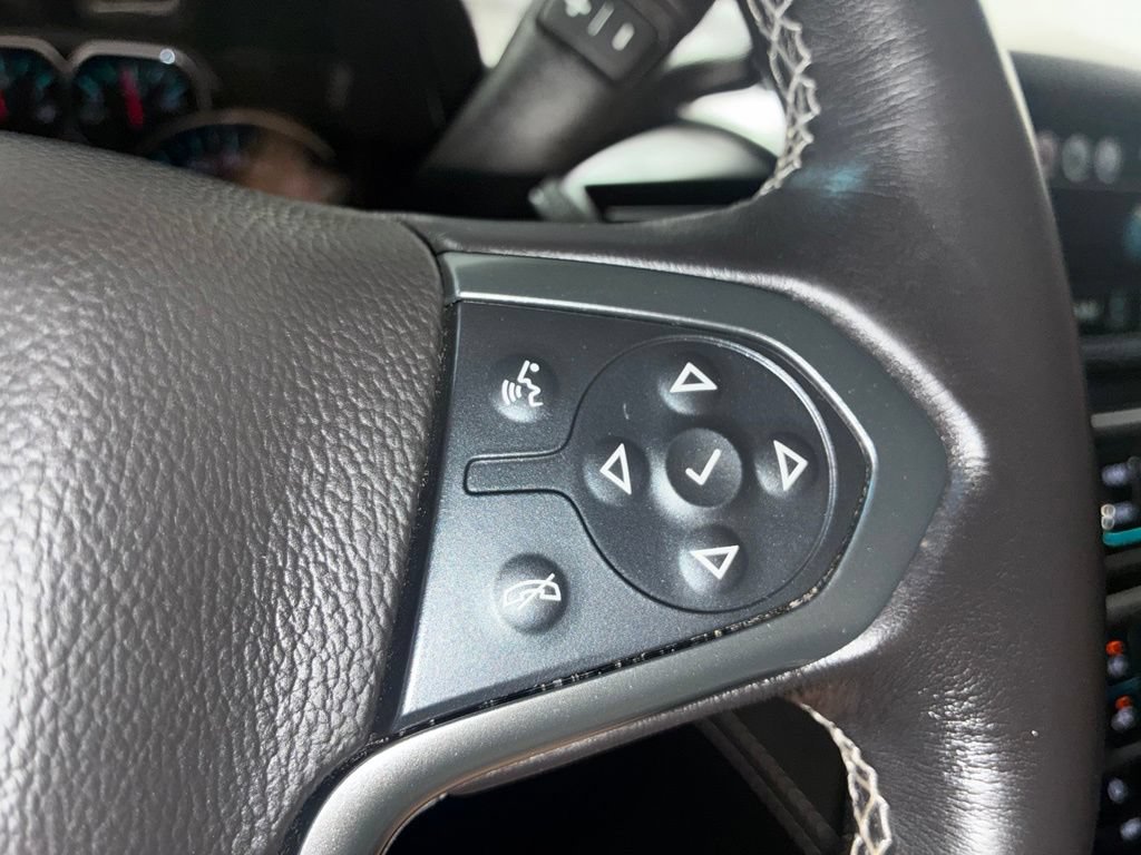Used 2020 Chevrolet Suburban LT AWD/4WD image 25