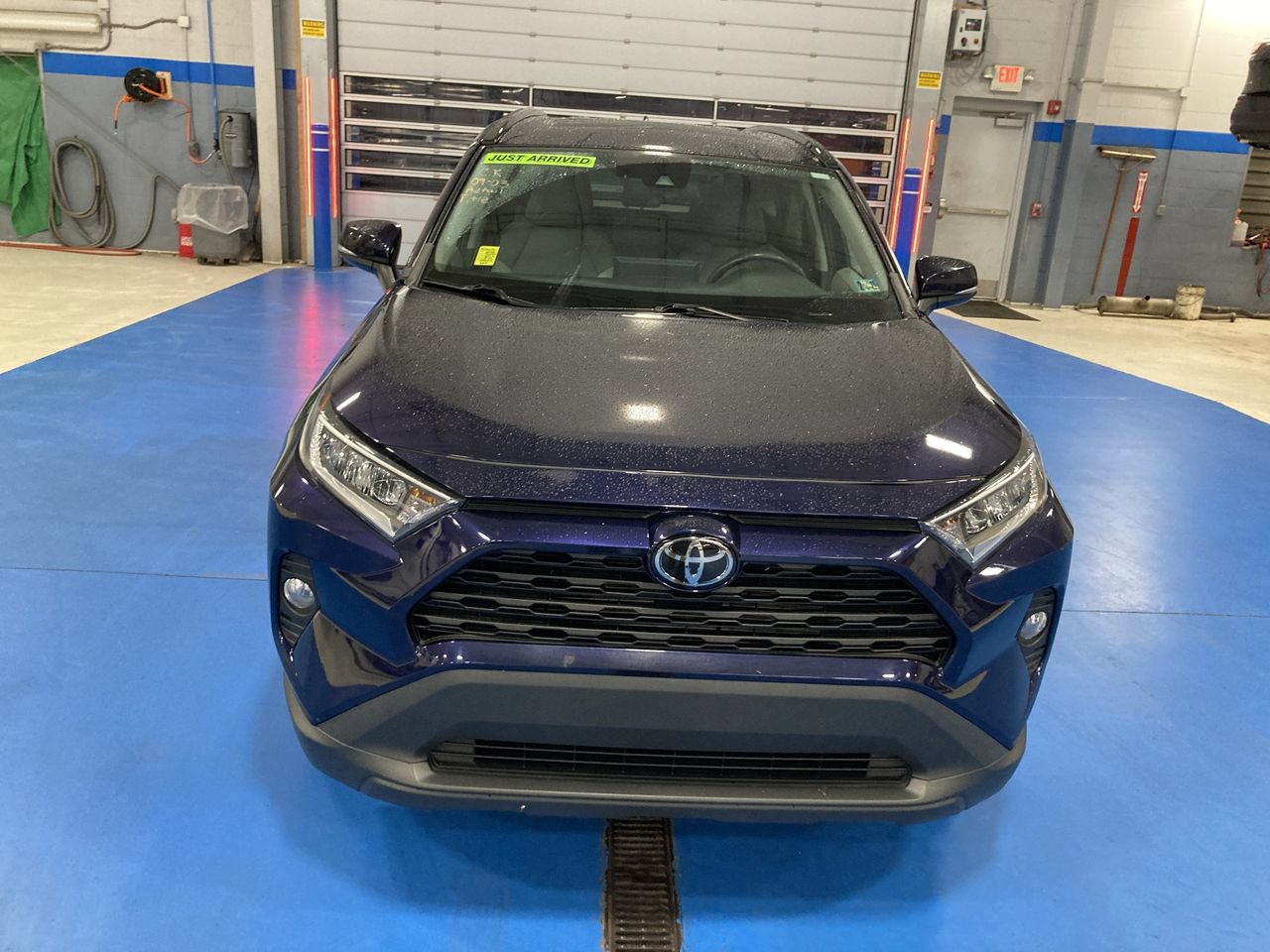 Used 2020 Toyota RAV4 XLE Premium AWD/4WD image 2