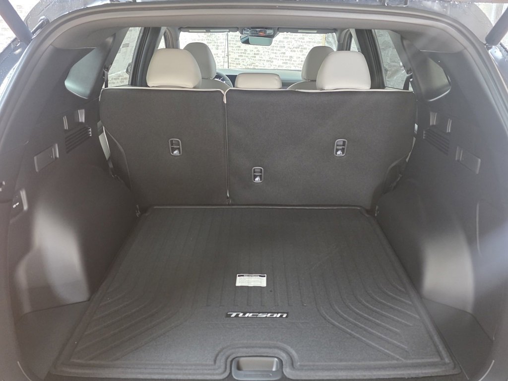 New 2026 Hyundai Tucson Limited image 16