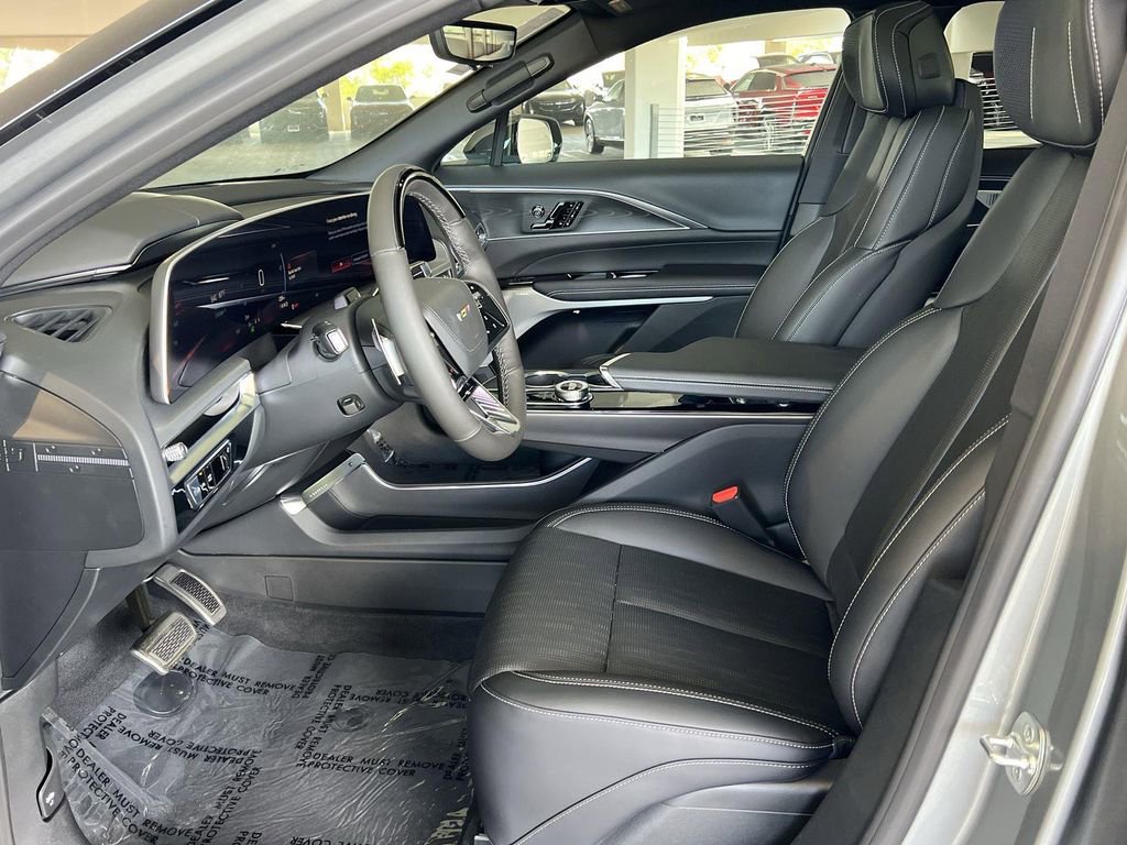 New 2026 Cadillac Lyriq V image 25