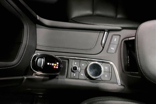 Used 2023 Cadillac XT6 Premium Luxury w/ Technology Package image 34