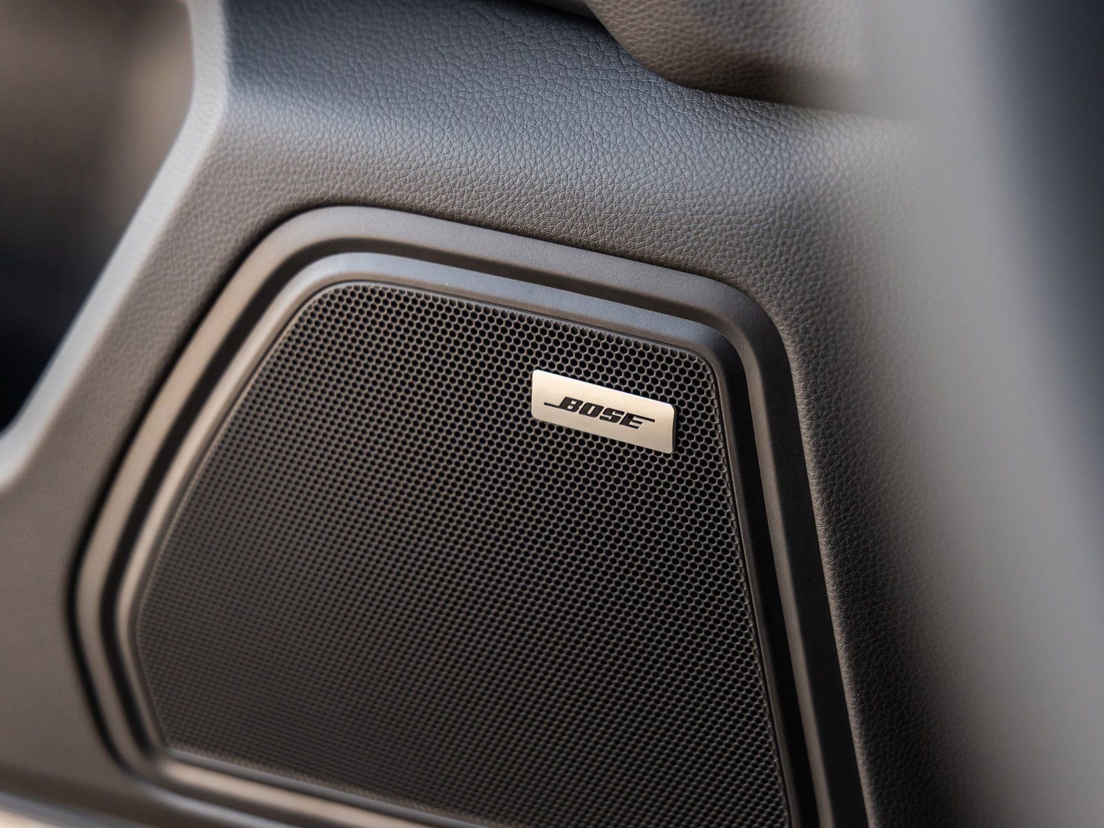 Certified 2025 Porsche Macan image 20