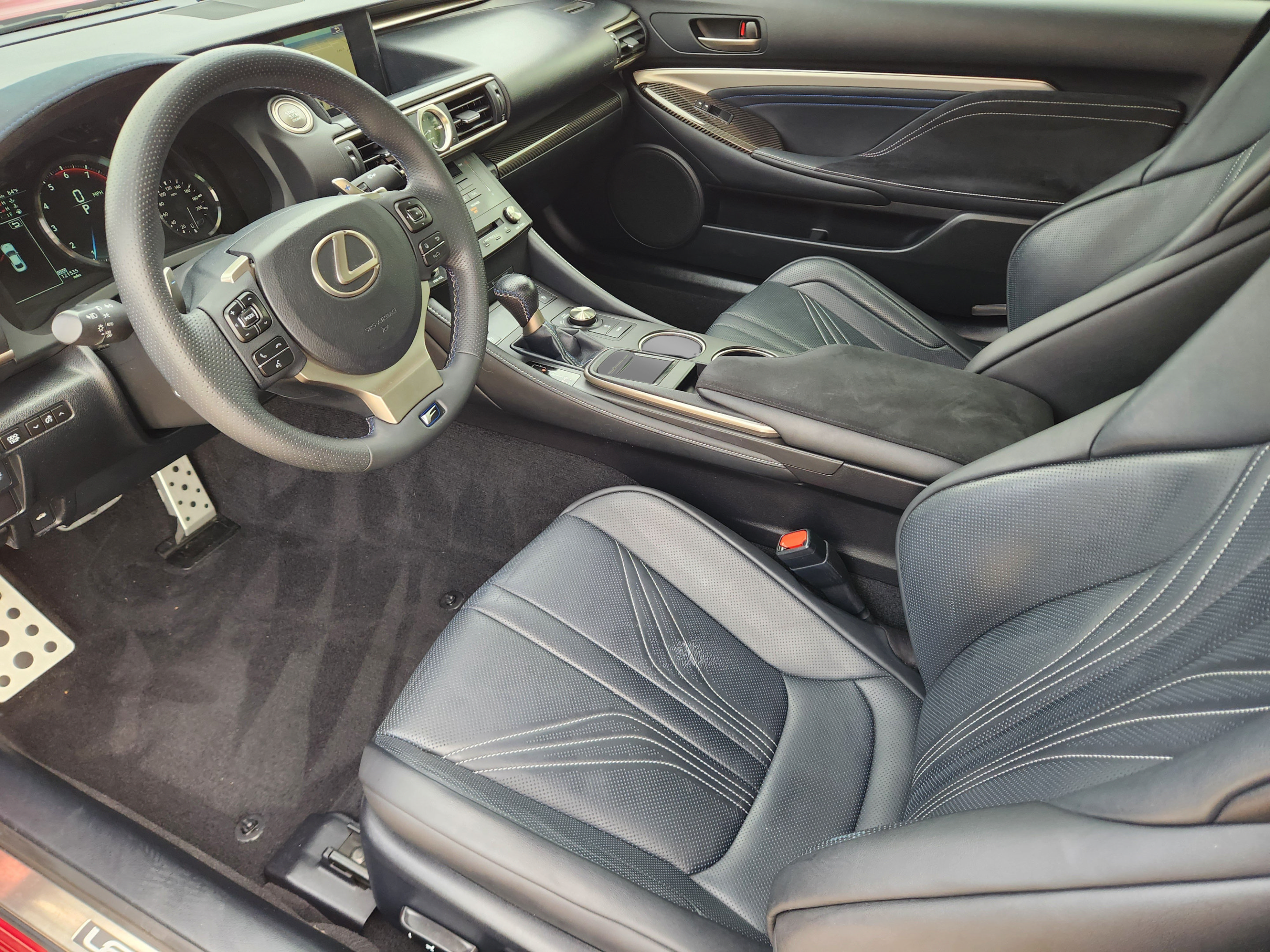 Used 2015 Lexus RC F w/ Premium Package RWD image 6