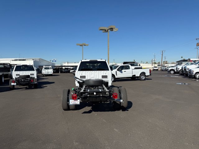 New 2026 Ford F550 4x4 Crew Cab image 3
