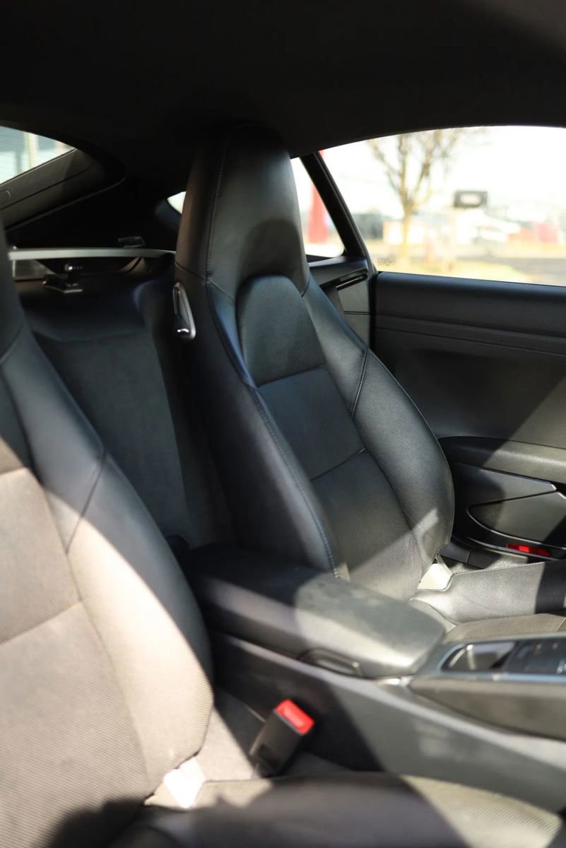 Used 2019 Porsche 718 Cayman RWD image 44