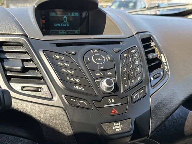 Used 2016 Ford Fiesta SE image 17