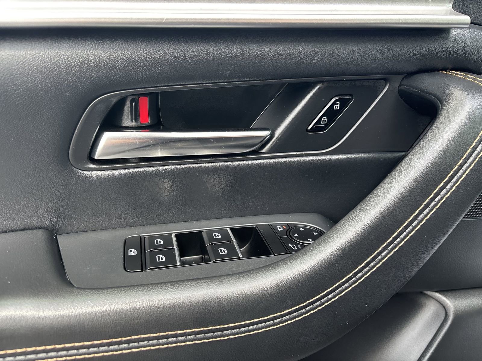 Used 2024 MAZDA CX-90 3.3 Turbo w/ Premium Package image 13