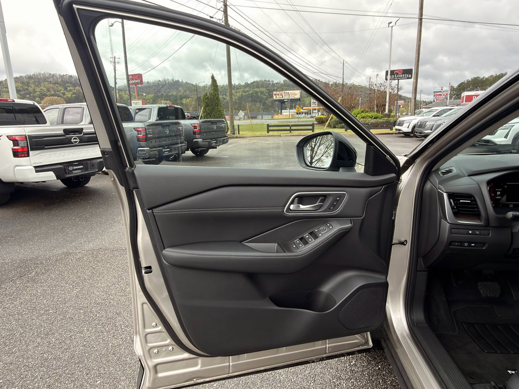 New 2026 Nissan Rogue Platinum w/ Platinum Premium Package image 34