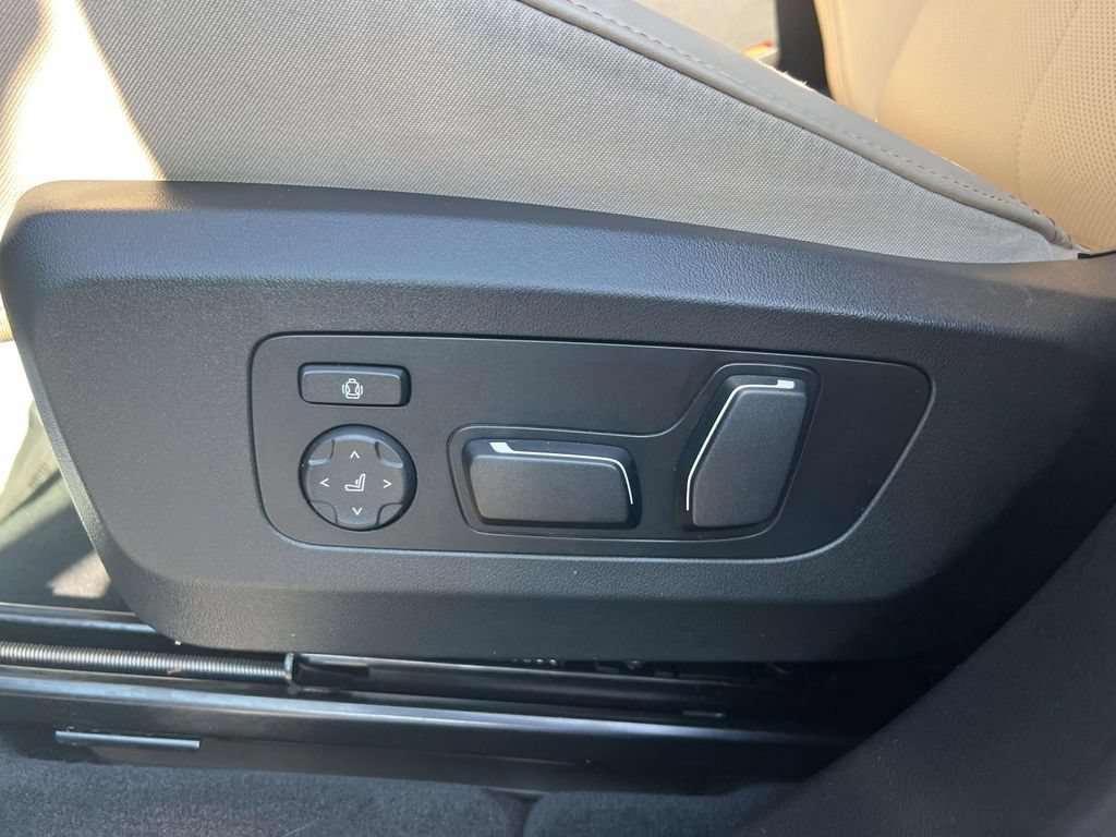 Used 2025 BMW X3 xDrive30i w/ Premium Package AWD/4WD image 19
