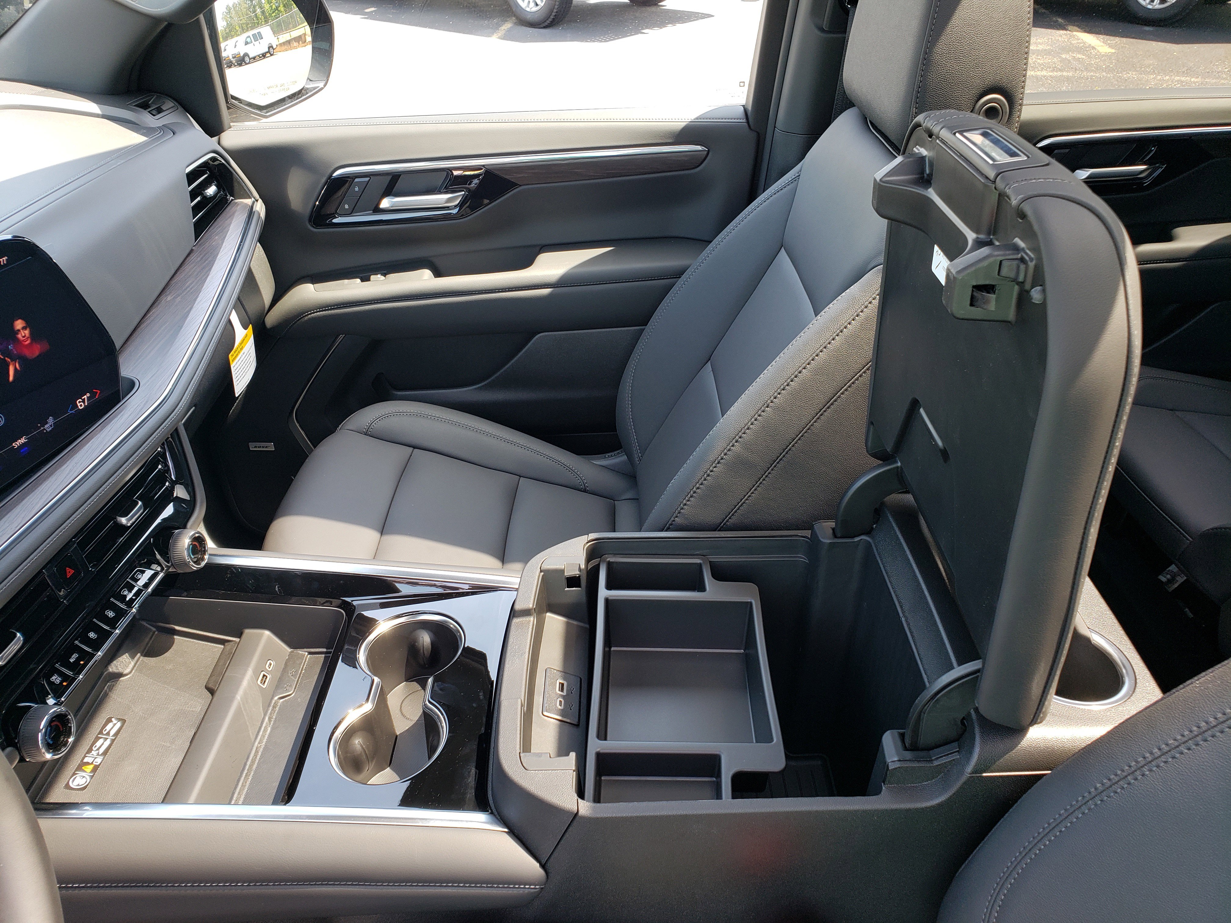 New 2026 Chevrolet Tahoe Z71 w/ Comfort Package AWD/4WD image 29