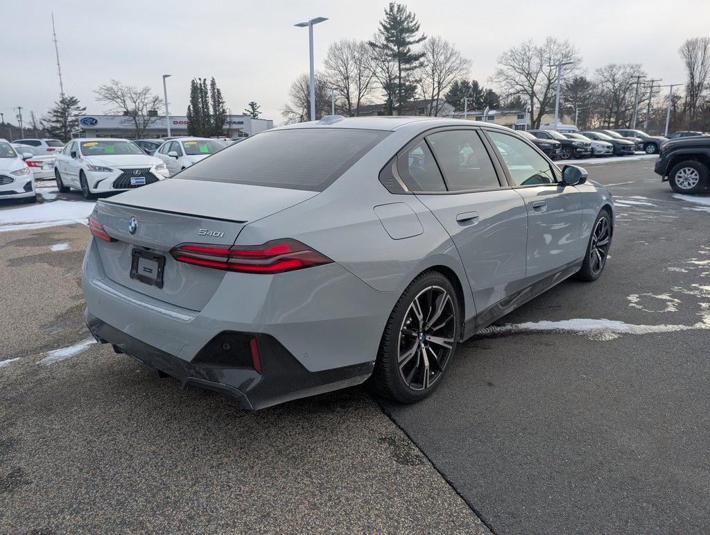 Used 2024 BMW 540i xDrive w/ Premium Package image 6