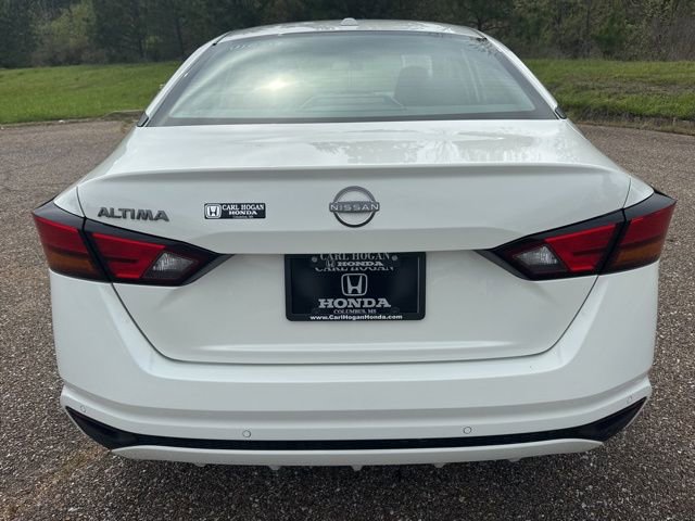 Used 2025 Nissan Altima 2.5 SV image 8