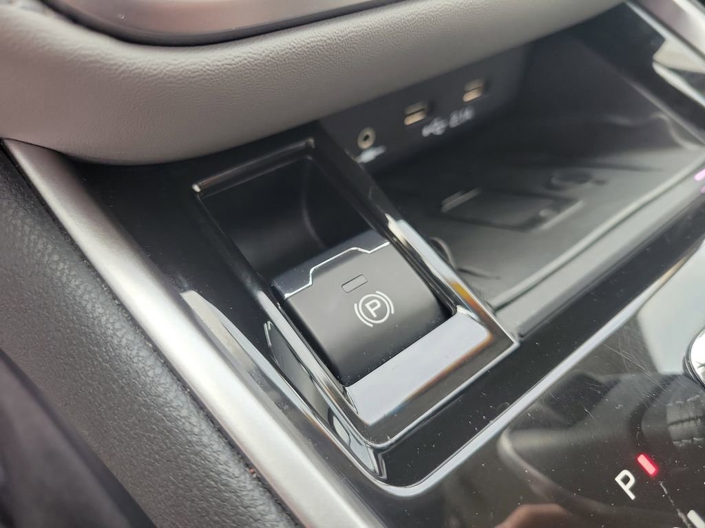 Used 2020 Subaru Outback Limited w/ Popular Package #2 image 21