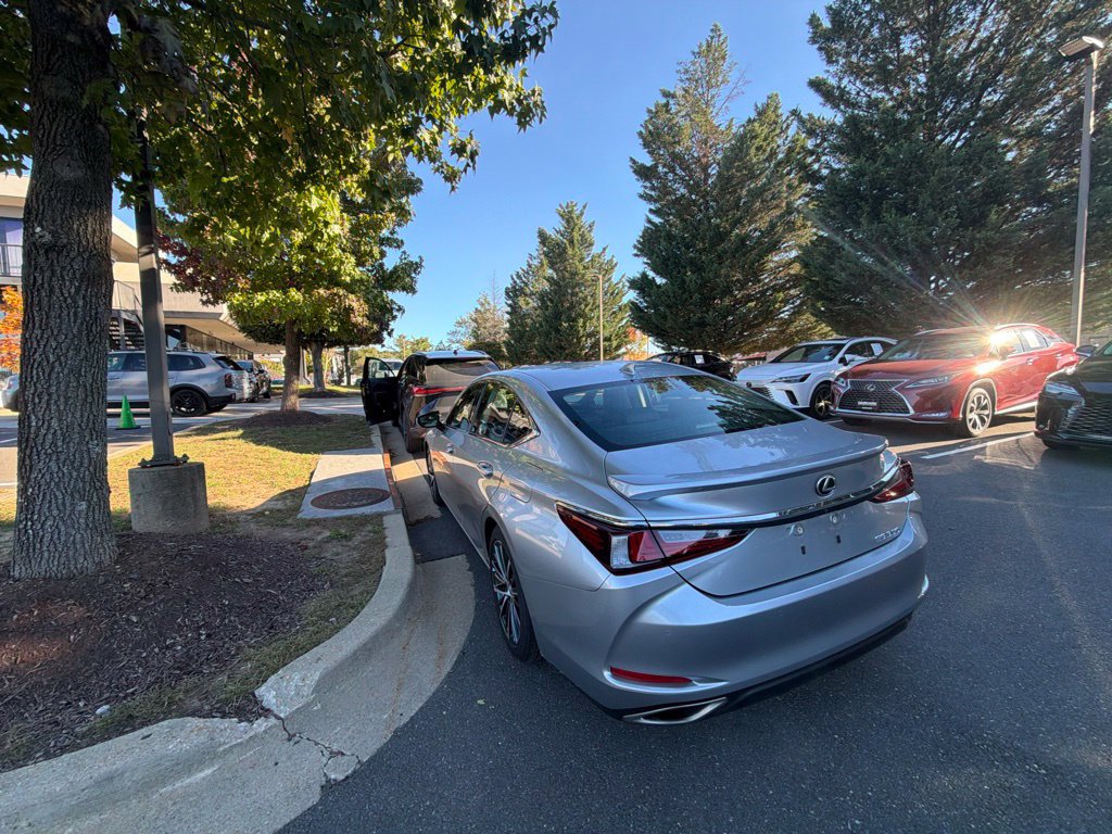 Certified 2023 Lexus ES 350 w/ Premium Package FWD image 14