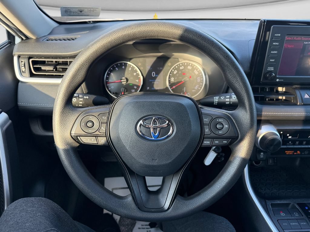 Used 2022 Toyota RAV4 LE w/ Carpet Mat Package (TMS) FWD image 28