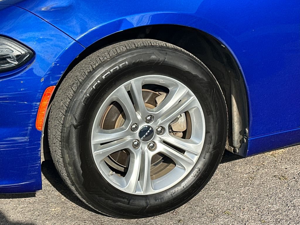 Used 2022 Dodge Charger SXT RWD image 12
