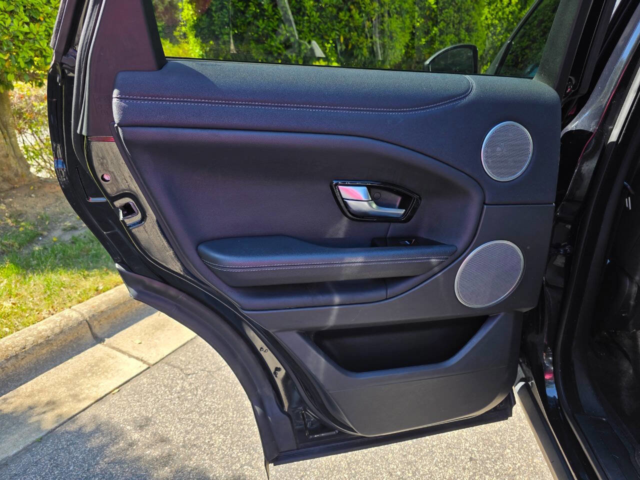 Used 2018 Land Rover Range Rover Evoque SE Premium AWD/4WD image 30