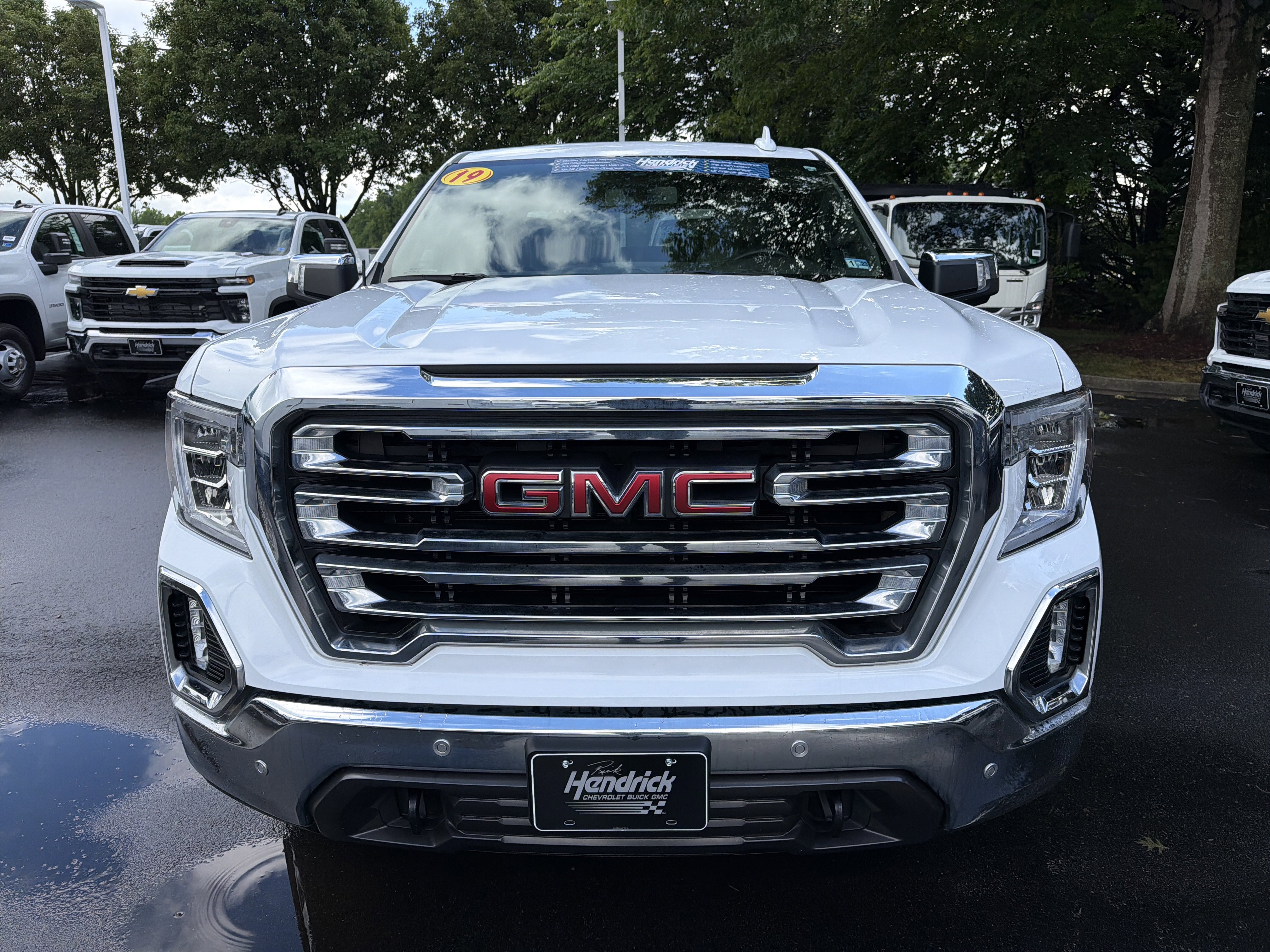 Used 2019 GMC Sierra 1500 SLT w/ SLT Premium Plus Package AWD/4WD image 3
