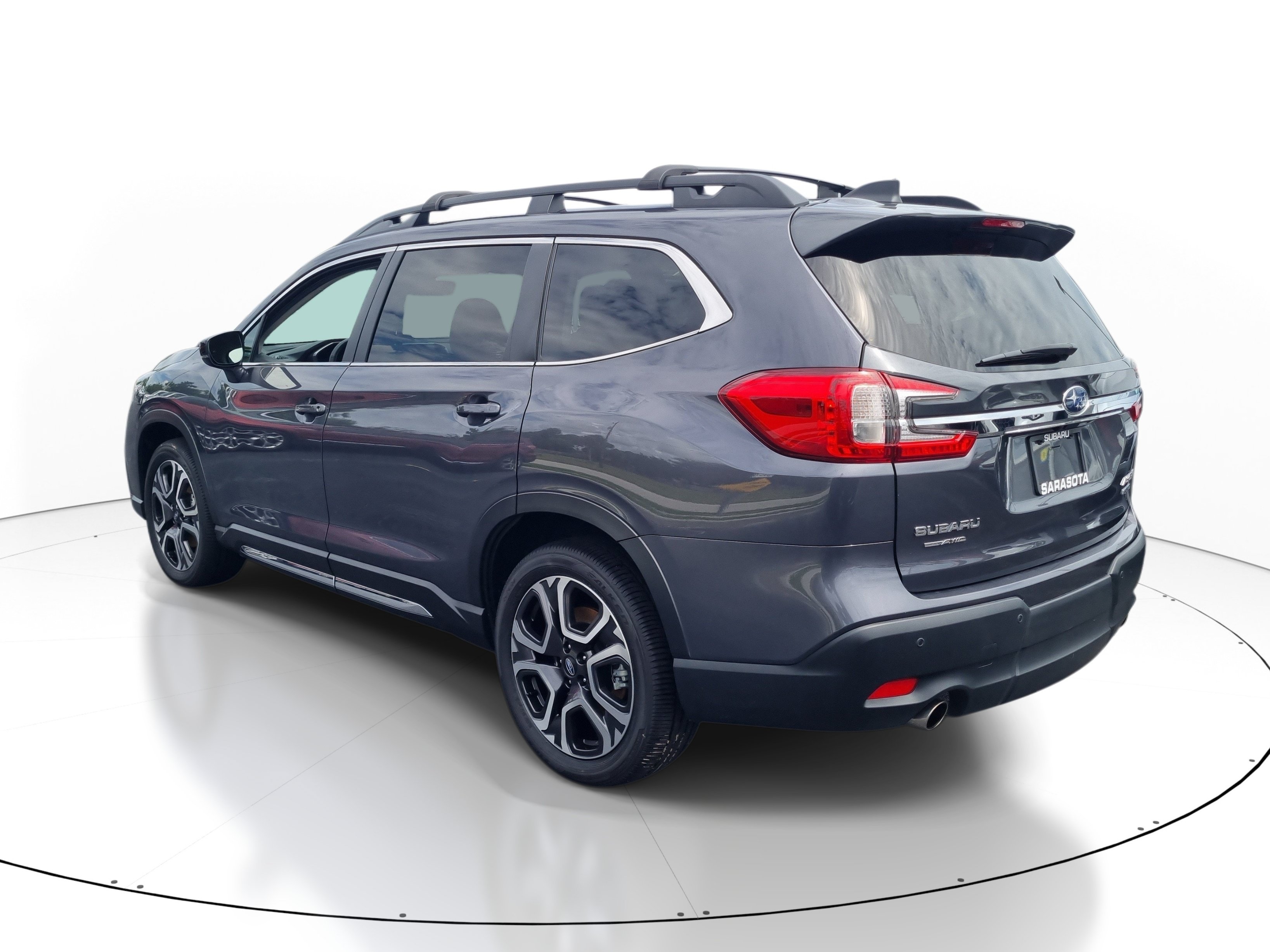 Used 2024 Subaru Ascent Limited AWD/4WD image 4