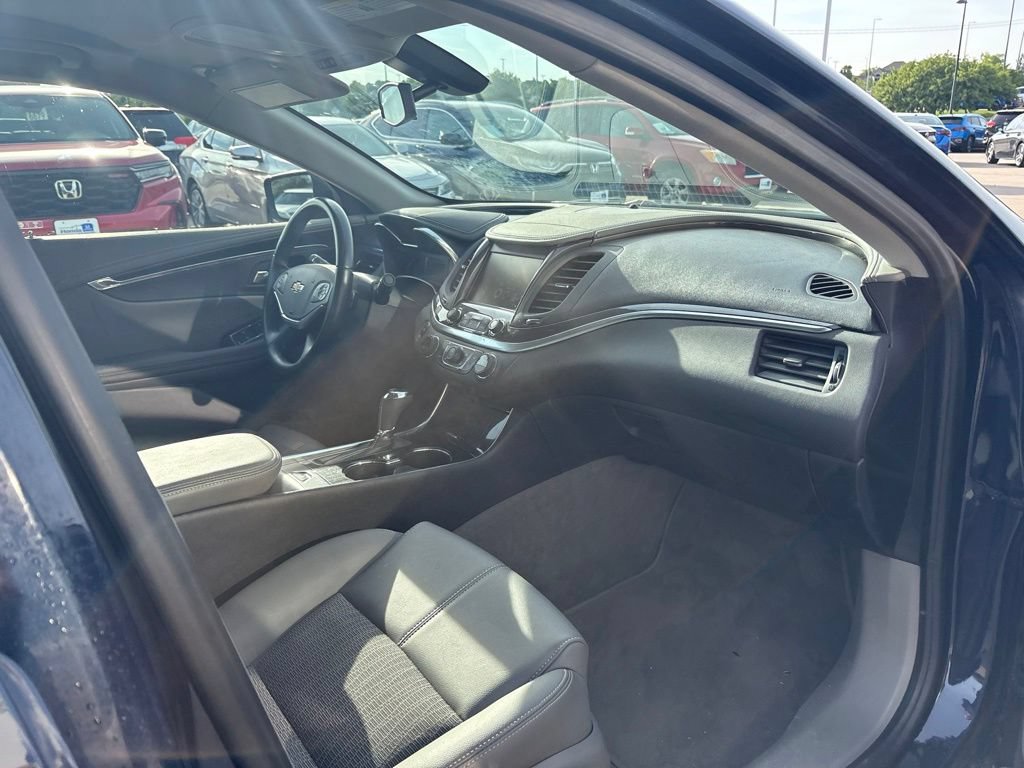 Used 2018 Chevrolet Impala LT FWD image 24
