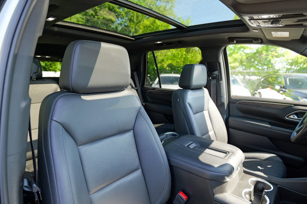 Used 2023 Chevrolet Tahoe LT w/ Luxury Package AWD/4WD image 39