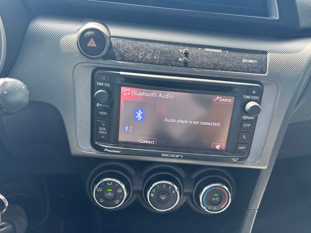 Used 2015 Scion tC FWD image 20