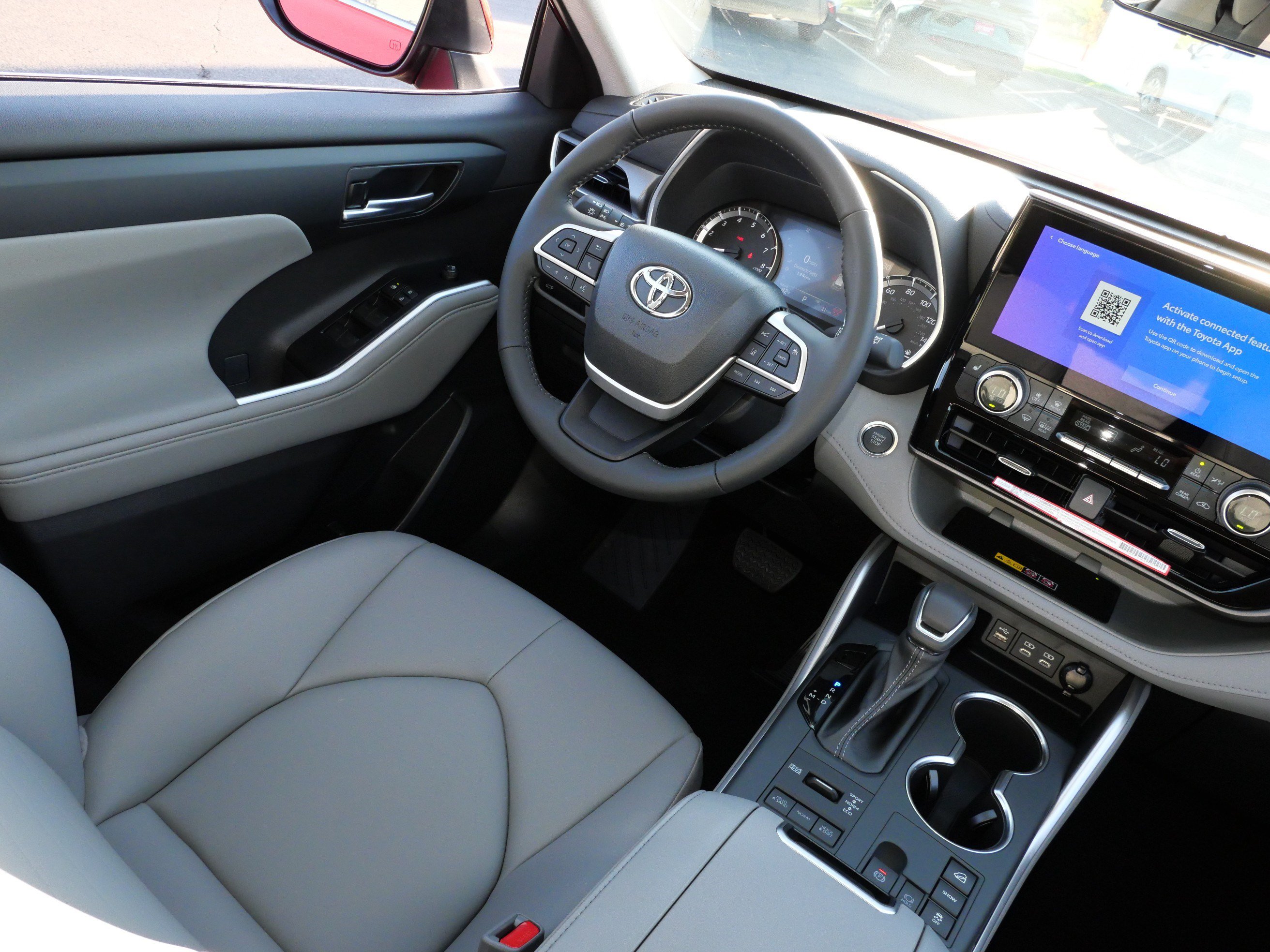 Certified 2026 Toyota Highlander XLE AWD/4WD image 10
