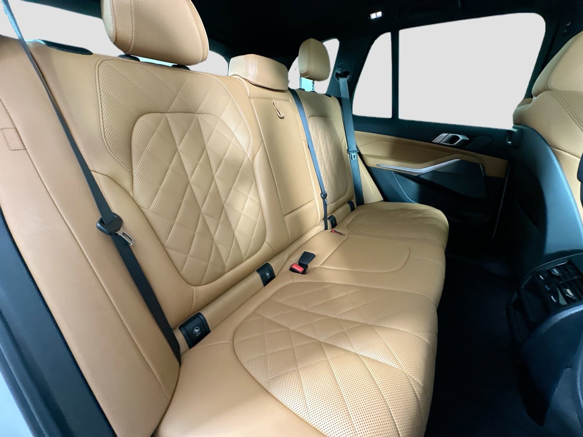 Used 2023 BMW X5 xDrive40i w/ M Sport Package image 28