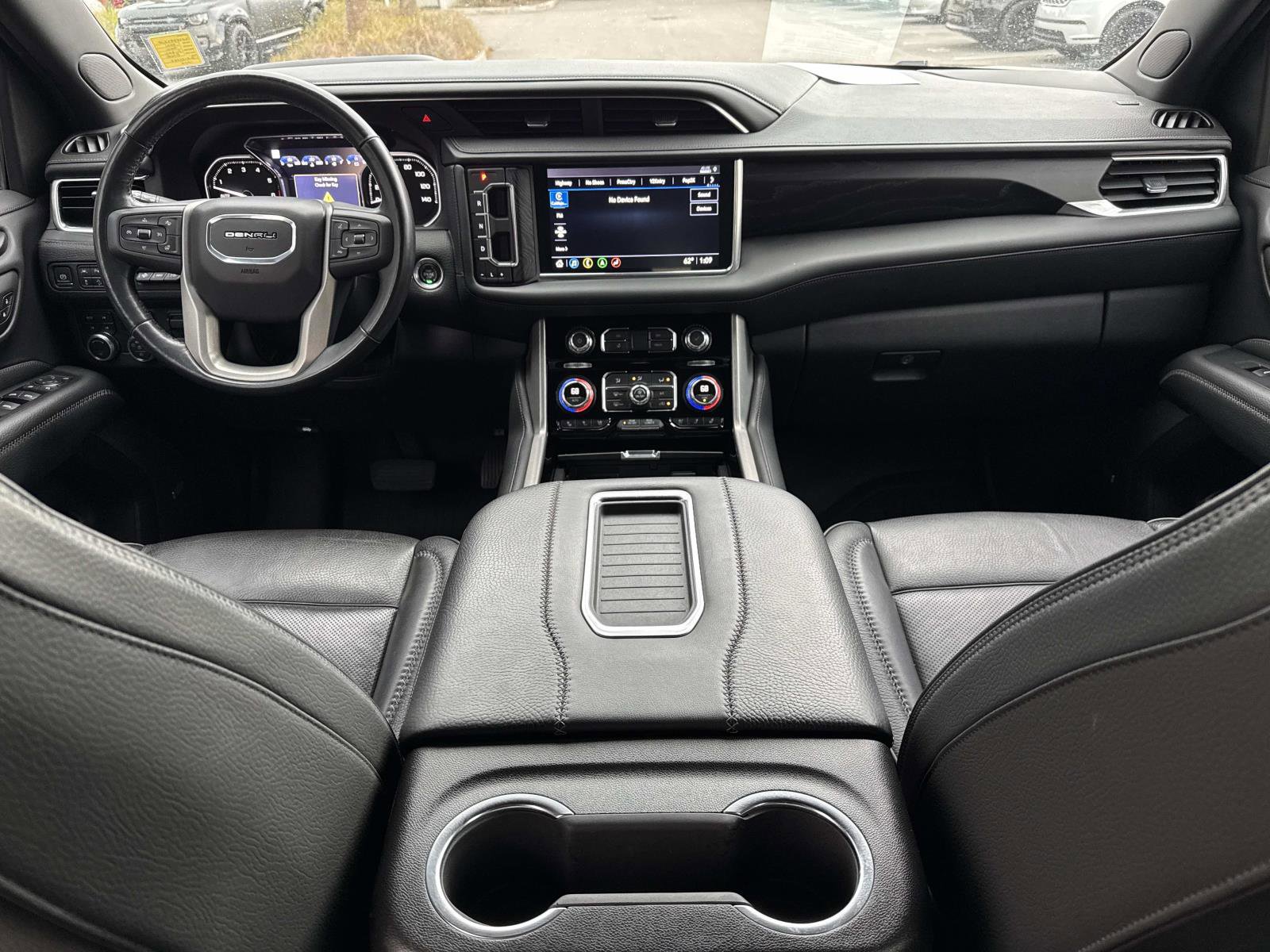 Used 2021 GMC Yukon XL Denali w/ Denali Ultimate Package image 17