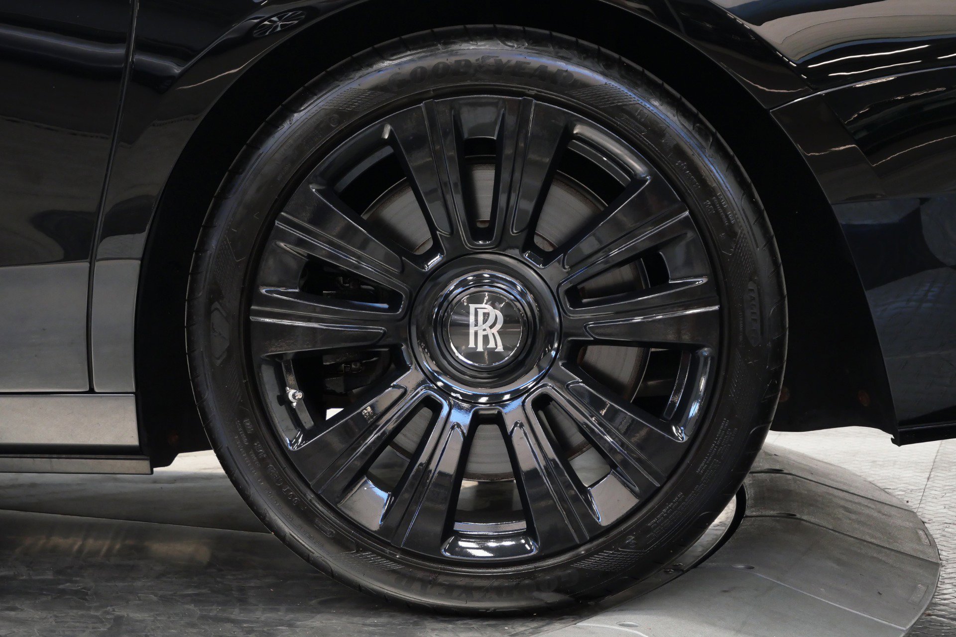 Used 2022 Rolls-Royce Ghost AWD/4WD image 11