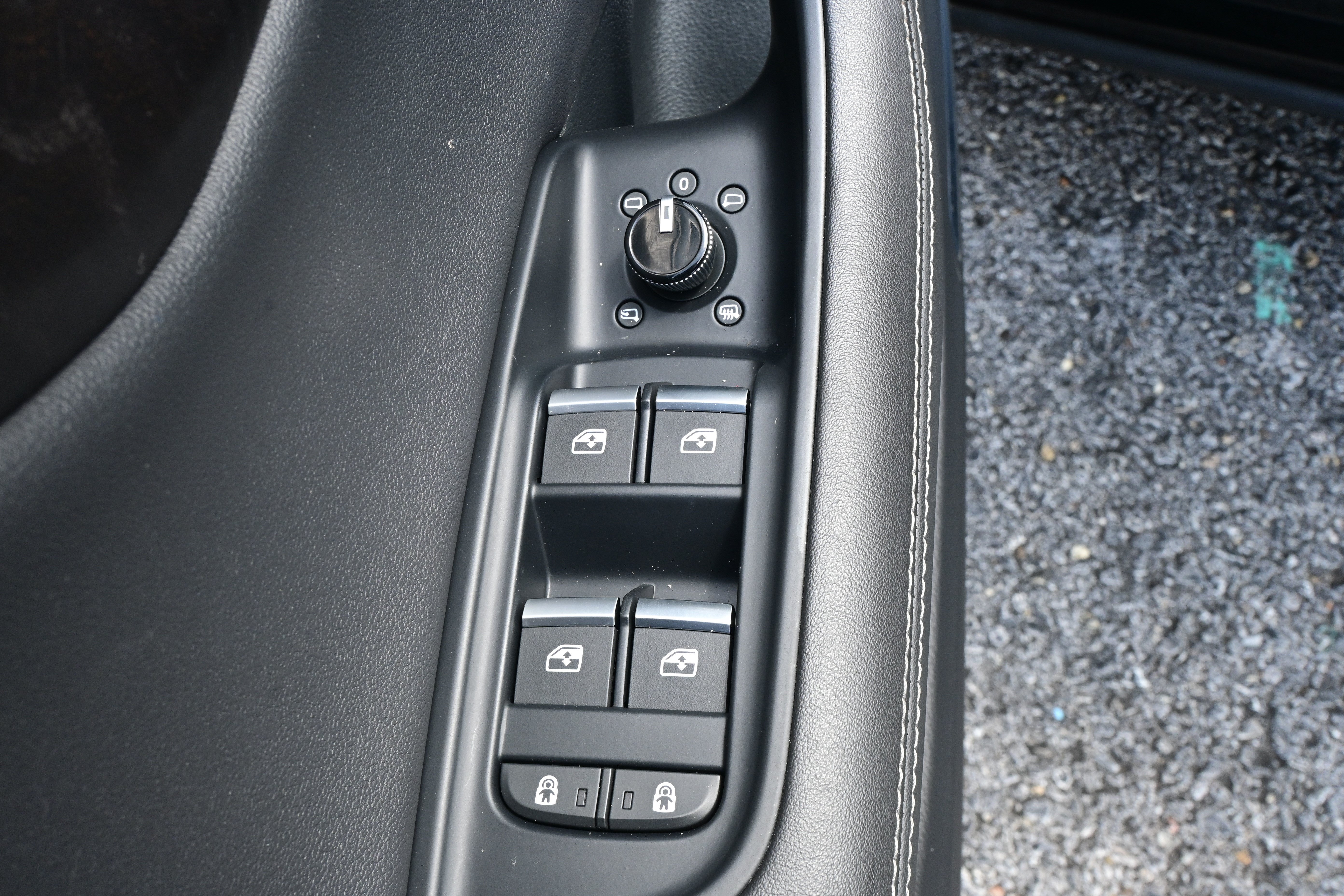 Used 2023 Audi Q8 Prestige AWD/4WD image 15