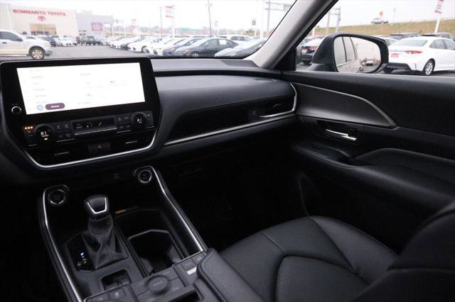 Certified 2025 Toyota Grand Highlander AWD image 26