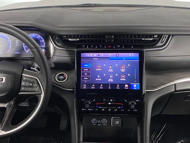 Used 2023 Jeep Grand Cherokee Limited AWD/4WD image 20