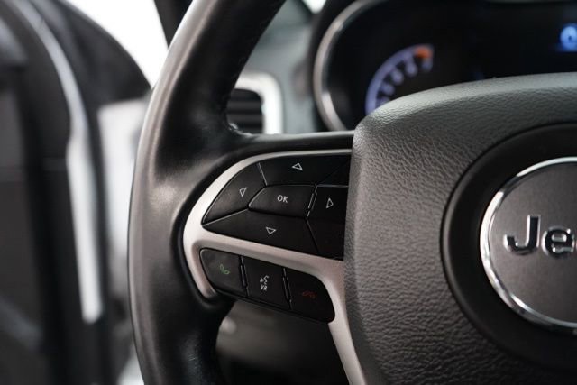 Used 2022 Jeep Grand Cherokee Laredo X image 22