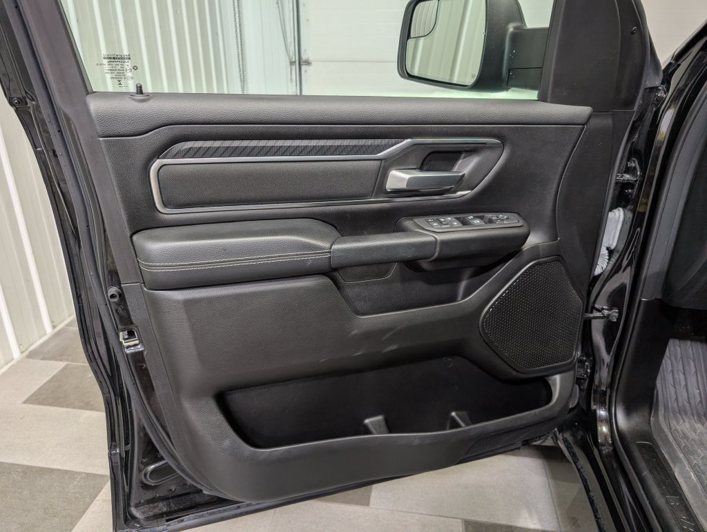 Used 2025 RAM 1500 Big Horn AWD/4WD image 13