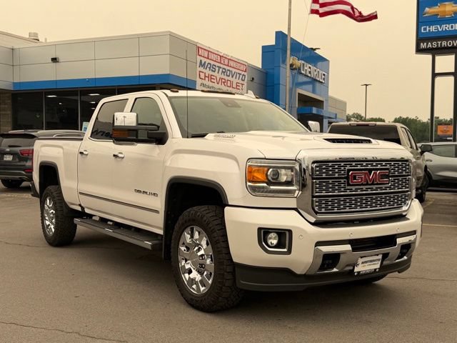 Used 2018 GMC Sierra 2500 Denali AWD/4WD image 2