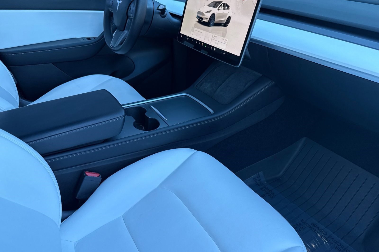 Used 2022 Tesla Model Y Performance image 19