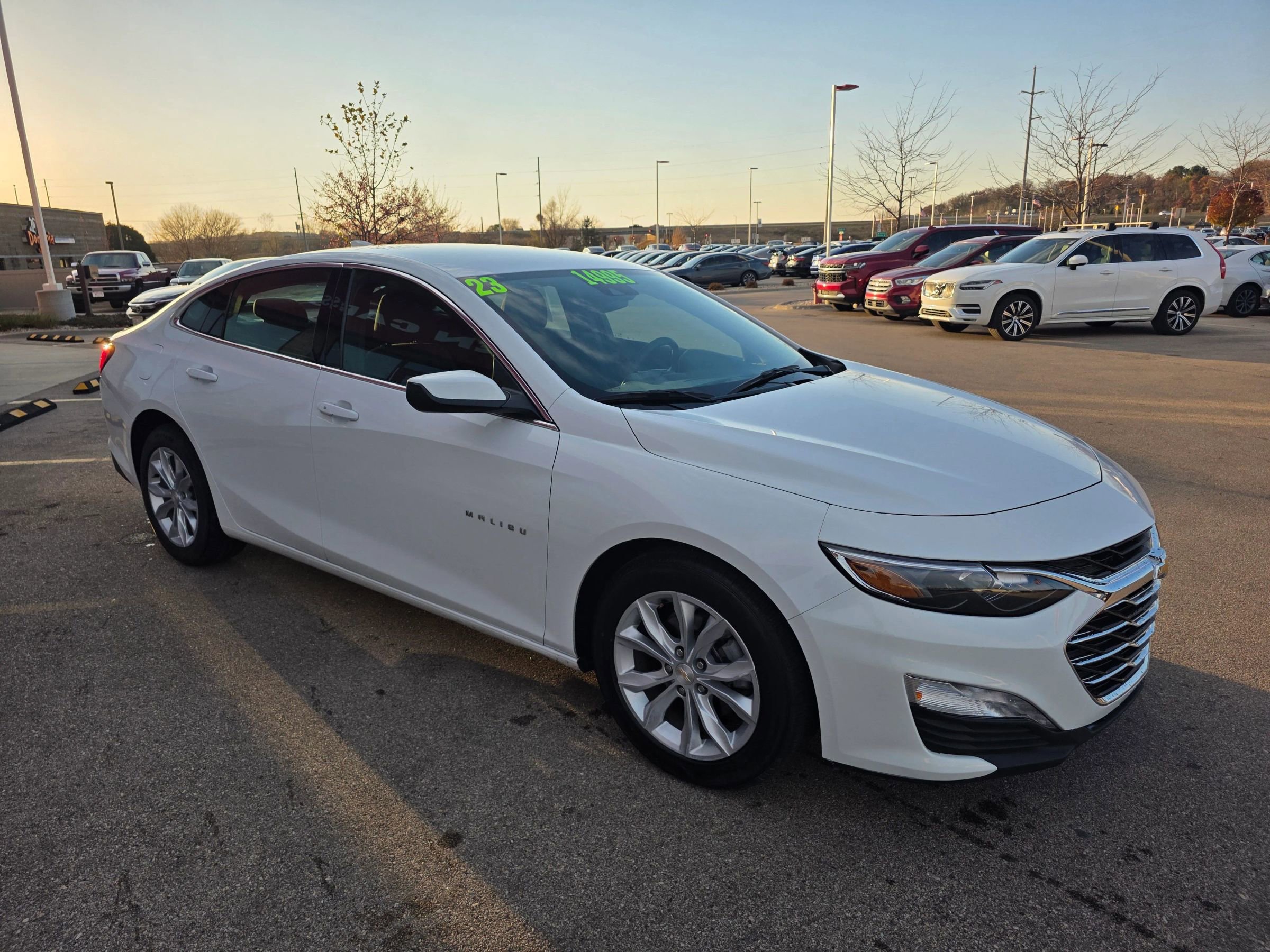 Used 2023 Chevrolet Malibu LT image 3