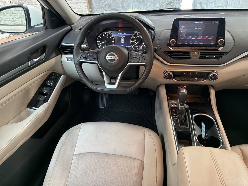 Used 2021 Nissan Altima 2.5 SV FWD image 15