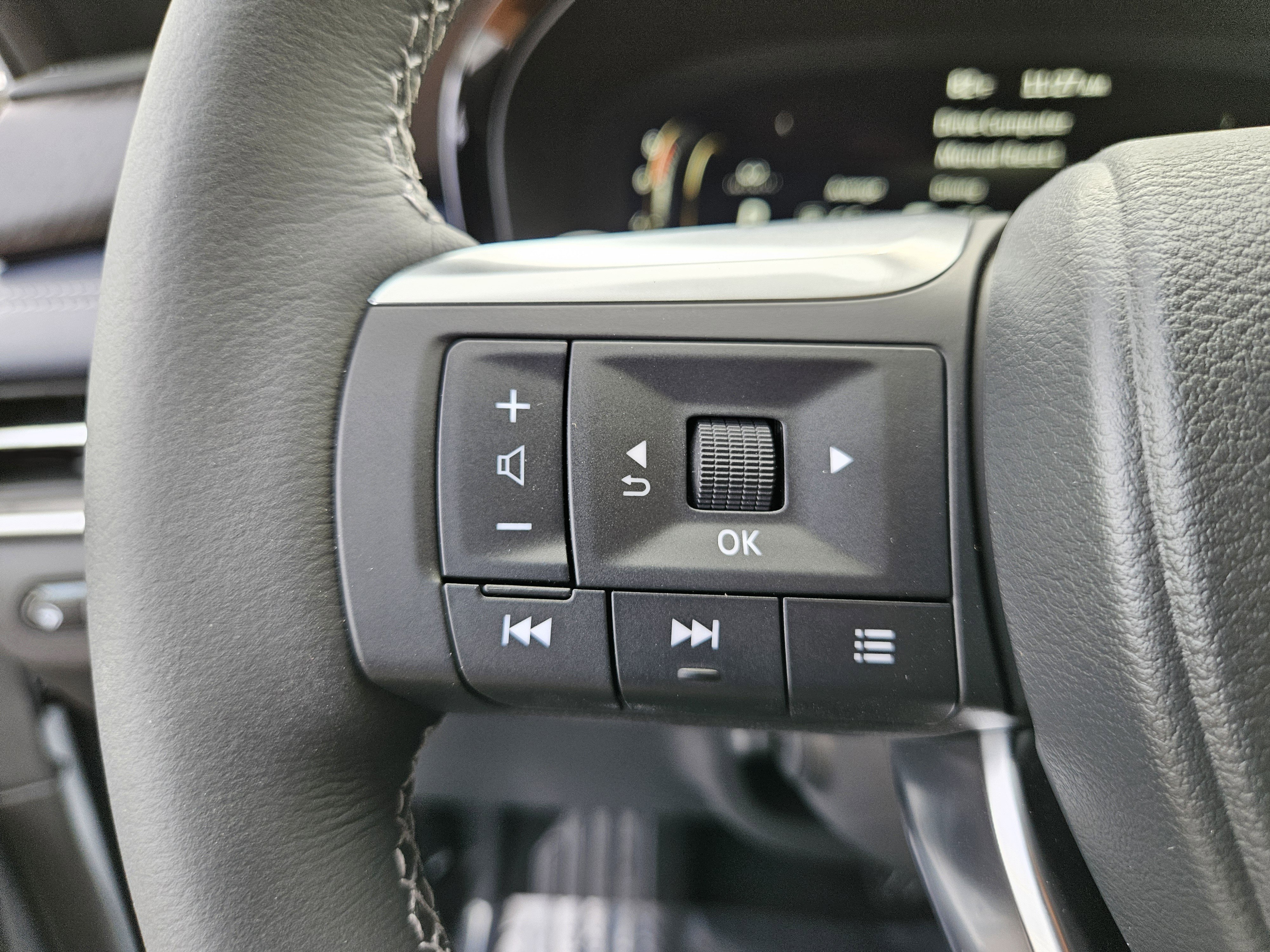 New 2026 INFINITI QX60 Luxe w/ Dark Cargo Package image 32