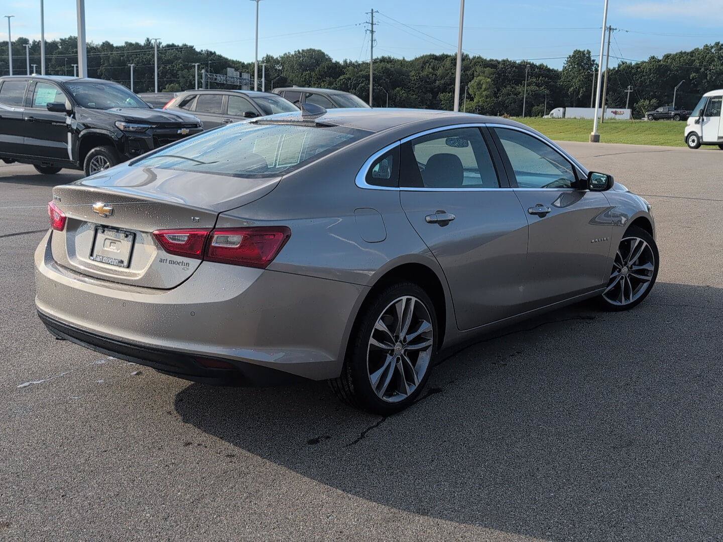 Used 2025 Chevrolet Malibu LT FWD image 9