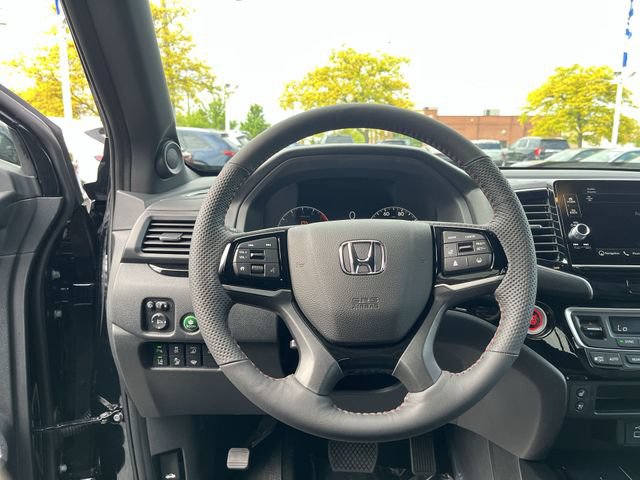 New 2026 Honda Ridgeline Black Edition image 13
