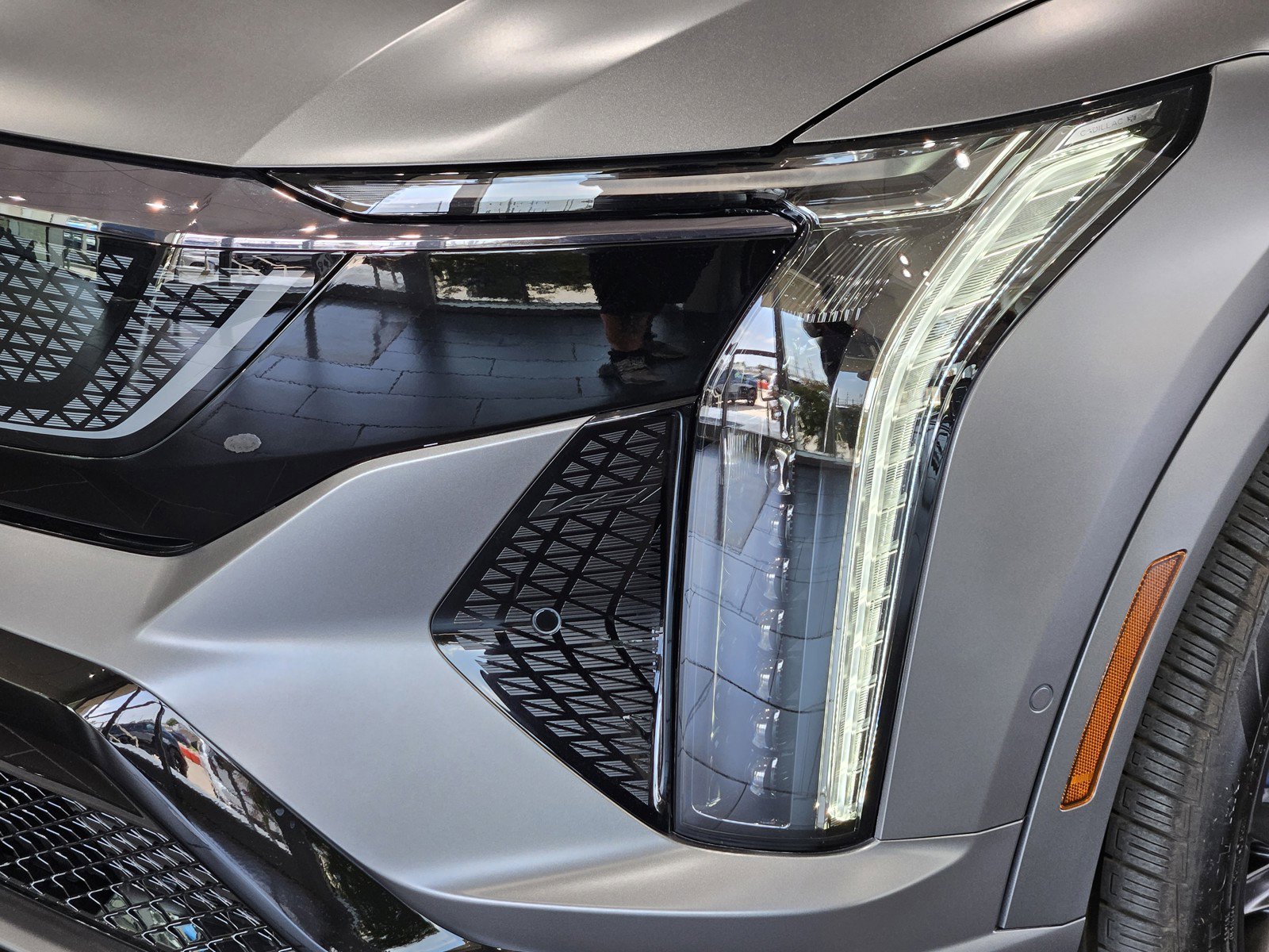 New 2026 Cadillac Optiq V w/ Magnus Launch Edition AWD/4WD image 5