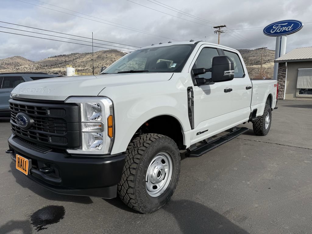 New 2026 Ford F350 XL w/ XL Off-Road Package