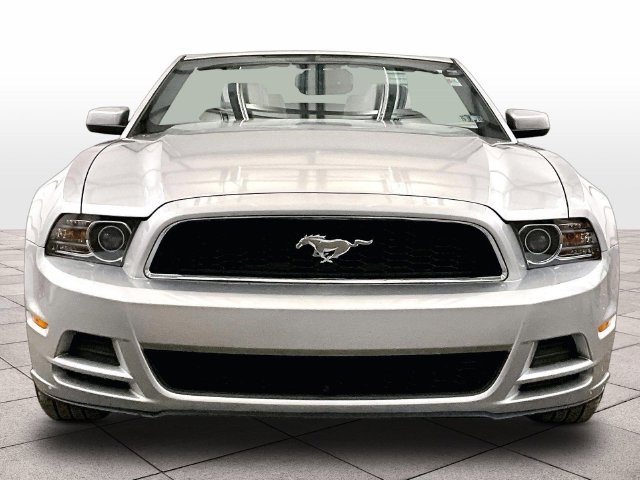 Used 2014 Ford Mustang Premium w/ Comfort Package RWD image 4
