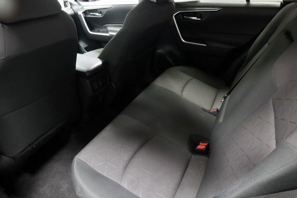 Used 2024 Toyota RAV4 XLE AWD/4WD image 21