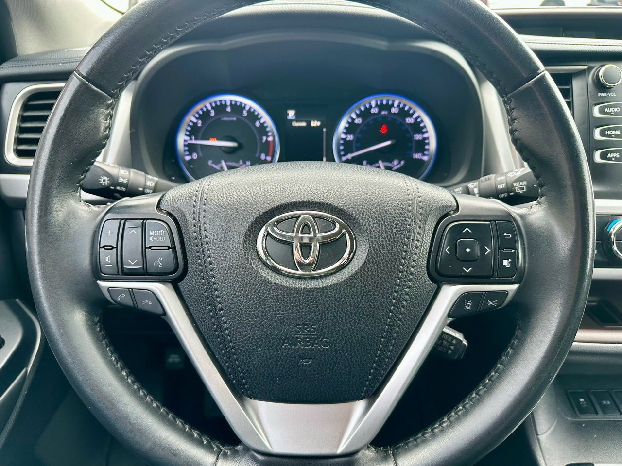 Used 2019 Toyota Highlander XLE image 20