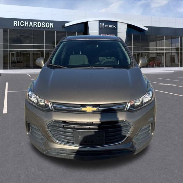 Used 2021 Chevrolet Trax LS w/ Tint and Cruise Package image 9