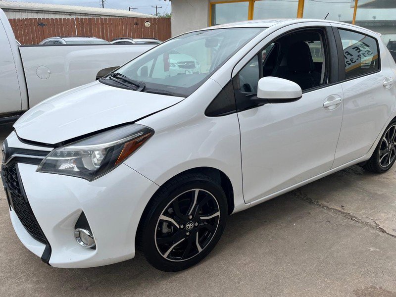 Used 2015 Toyota Yaris SE image 2